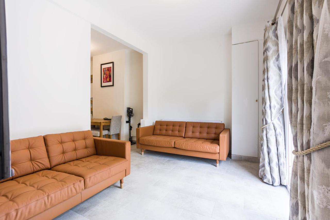 4 Bedroom House With Garden, Parking & 3 Mins Walking Distance From Train Station Λονδίνο Εξωτερικό φωτογραφία